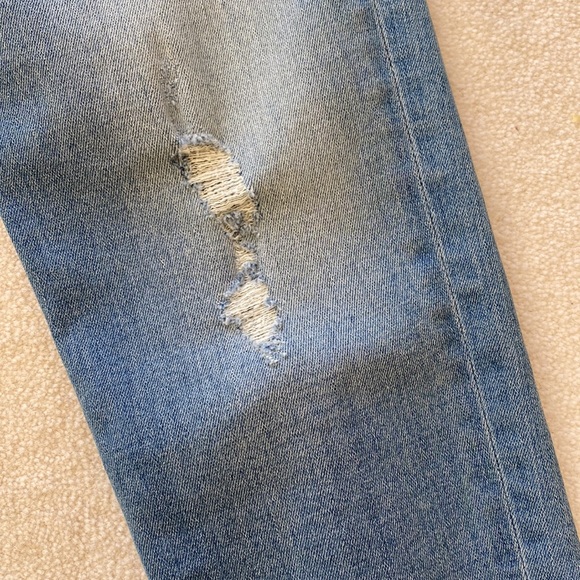 Like new MOTHER Undone Hem Dropout Cliffhanger crop denim jeans - Picture 6 of 16